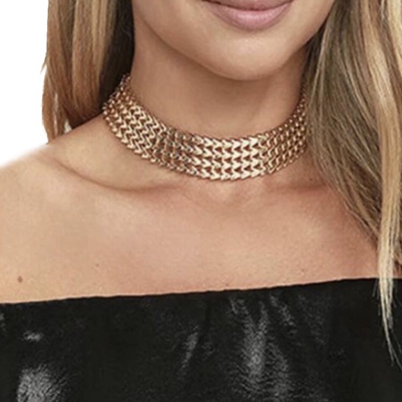 Jewelry - 🆕 Gold Statement Choker Necklace